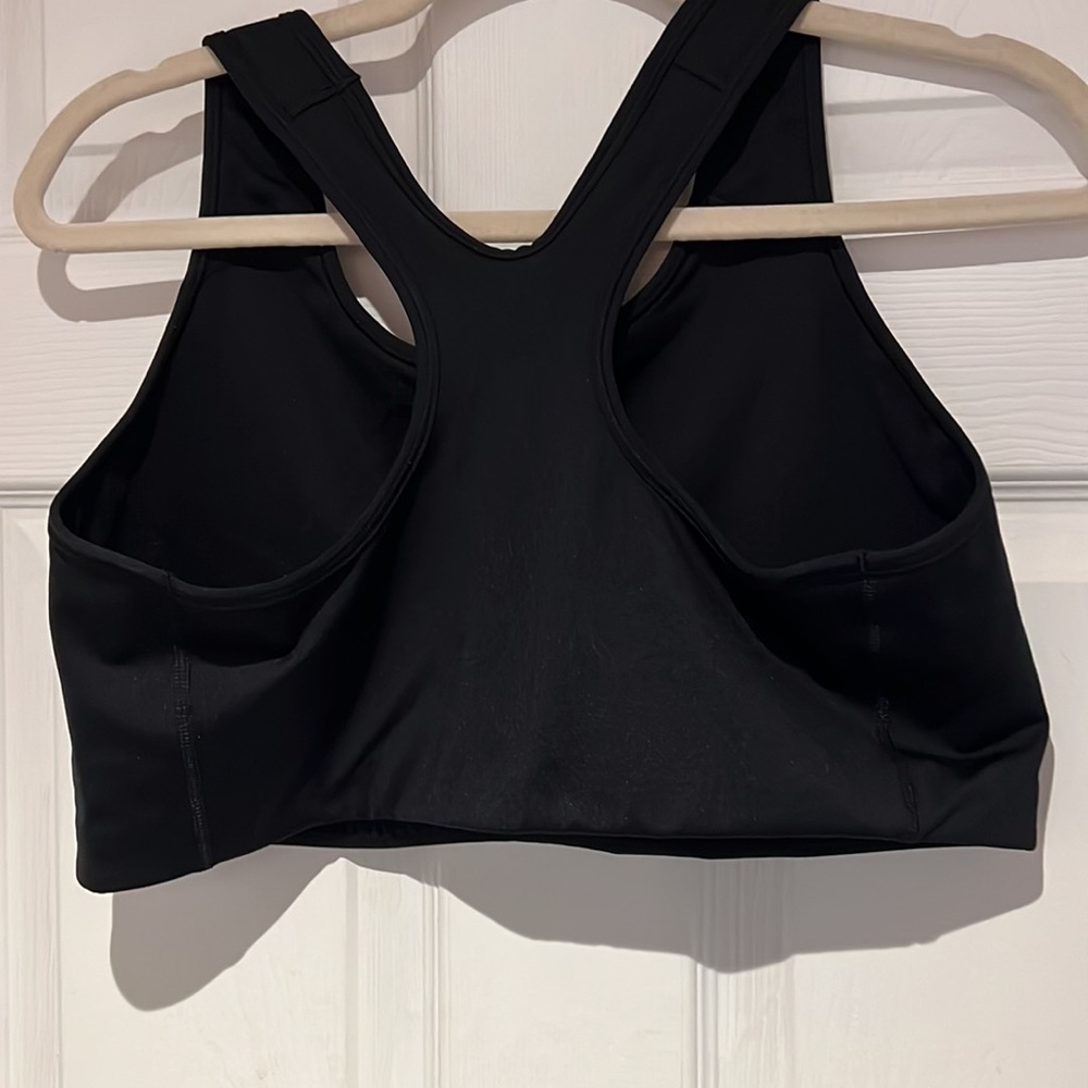 Nike sports bra NWOT - Picture 3 of 3